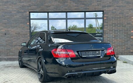 Mercedes-Benz E-Класс, 2011 год, 1 245 000 рублей, 3 фотография