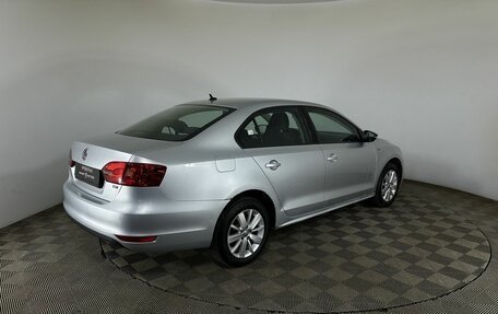 Volkswagen Jetta VI, 2013 год, 960 000 рублей, 6 фотография