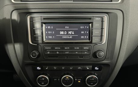 Volkswagen Jetta VI, 2013 год, 960 000 рублей, 12 фотография