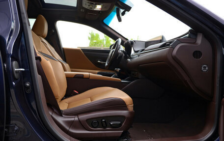 Lexus ES VII, 2021 год, 3 639 000 рублей, 28 фотография