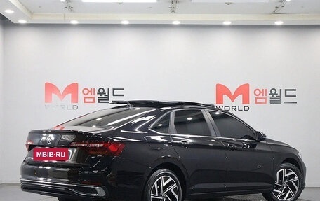 Volkswagen Jetta VII, 2023 год, 1 650 000 рублей, 4 фотография