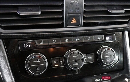Volkswagen Jetta VII, 2023 год, 1 650 000 рублей, 14 фотография