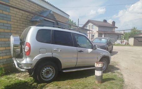 Chevrolet Niva I рестайлинг, 2012 год, 450 000 рублей, 1 фотография