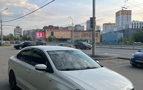 Volkswagen Polo VI (EU Market), 2014 год, 700 000 рублей, 1 фотография