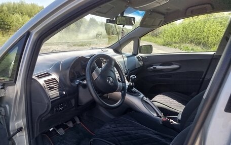 Toyota Auris II, 2008 год, 745 000 рублей, 10 фотография
