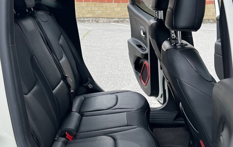 Jeep Renegade I рестайлинг, 2016 год, 1 700 000 рублей, 19 фотография