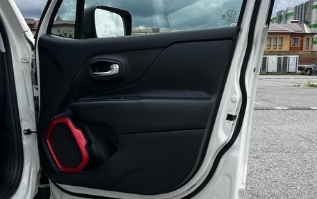 Jeep Renegade I рестайлинг, 2016 год, 1 700 000 рублей, 37 фотография