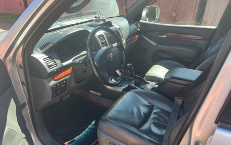 Toyota Land Cruiser Prado 120 рестайлинг, 2007 год, 2 400 000 рублей, 9 фотография