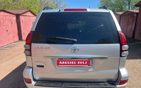 Toyota Land Cruiser Prado 120 рестайлинг, 2007 год, 2 400 000 рублей, 3 фотография