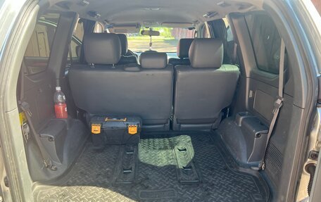 Toyota Land Cruiser Prado 120 рестайлинг, 2007 год, 2 400 000 рублей, 19 фотография