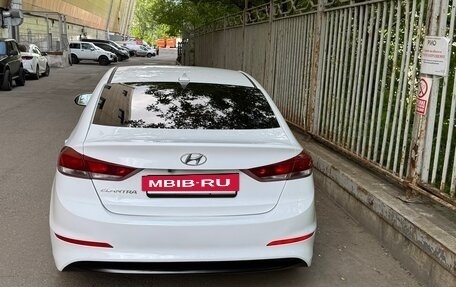 Hyundai Elantra VI рестайлинг, 2017 год, 1 130 000 рублей, 10 фотография
