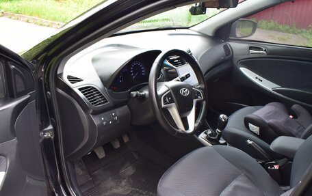 Hyundai Solaris II рестайлинг, 2013 год, 885 000 рублей, 9 фотография