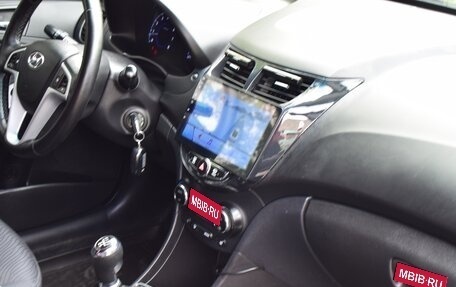 Hyundai Solaris II рестайлинг, 2013 год, 885 000 рублей, 16 фотография