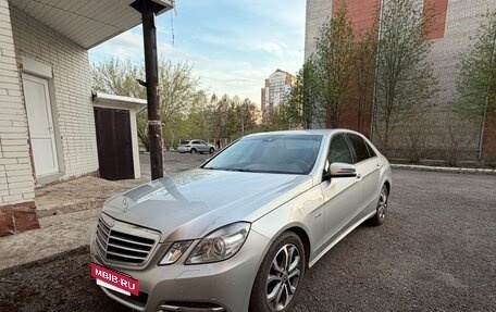 Mercedes-Benz E-Класс, 2012 год, 2 300 000 рублей, 3 фотография