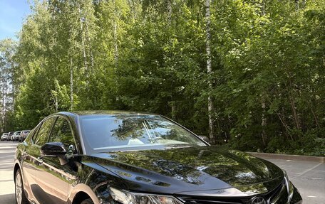 Toyota Camry, 2020 год, 2 890 000 рублей, 3 фотография