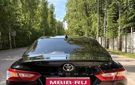 Toyota Camry, 2020 год, 2 890 000 рублей, 6 фотография