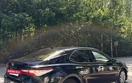 Toyota Camry, 2020 год, 2 890 000 рублей, 5 фотография