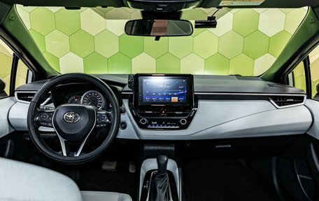 Toyota Corolla, 2019 год, 1 799 000 рублей, 15 фотография