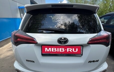Toyota RAV4, 2018 год, 2 350 000 рублей, 4 фотография