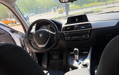 BMW 1 серия, 2018 год, 1 900 000 рублей, 10 фотография