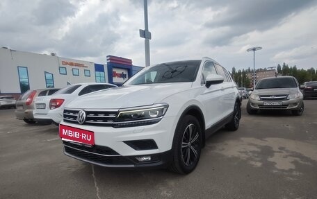 Volkswagen Tiguan II, 2018 год, 2 300 000 рублей, 7 фотография