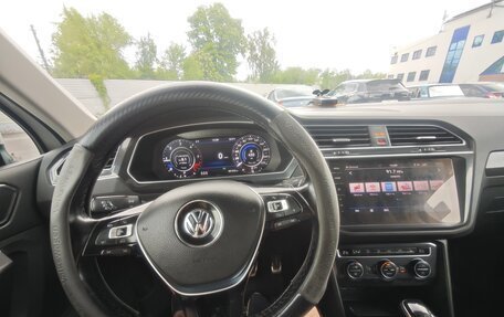 Volkswagen Tiguan II, 2018 год, 2 300 000 рублей, 15 фотография