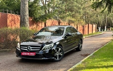 Mercedes-Benz C-Класс, 2019 год, 2 340 000 рублей, 5 фотография
