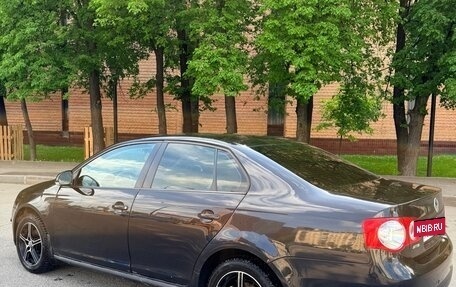 Volkswagen Jetta VI, 2009 год, 680 000 рублей, 4 фотография