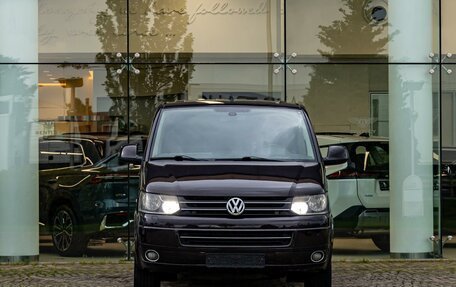 Volkswagen Multivan T5, 2010 год, 1 995 000 рублей, 2 фотография