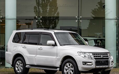 Mitsubishi Pajero IV, 2014 год, 2 295 000 рублей, 3 фотография