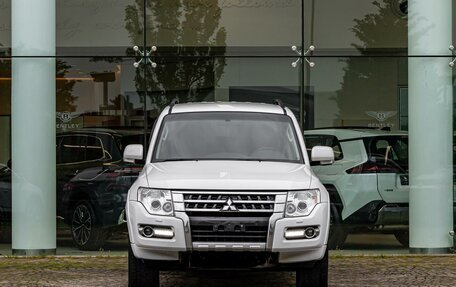 Mitsubishi Pajero IV, 2014 год, 2 295 000 рублей, 2 фотография