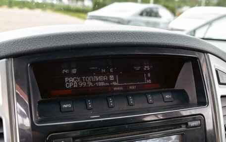 Mitsubishi Pajero IV, 2014 год, 2 295 000 рублей, 14 фотография