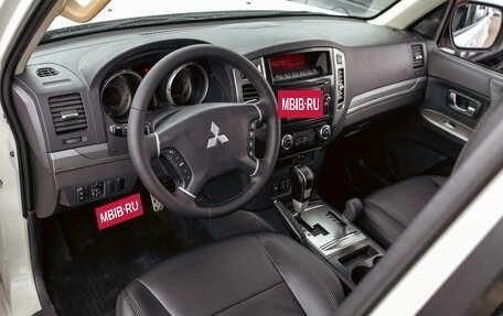 Mitsubishi Pajero IV, 2014 год, 2 295 000 рублей, 13 фотография