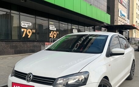 Volkswagen Polo VI (EU Market), 2014 год, 700 000 рублей, 3 фотография