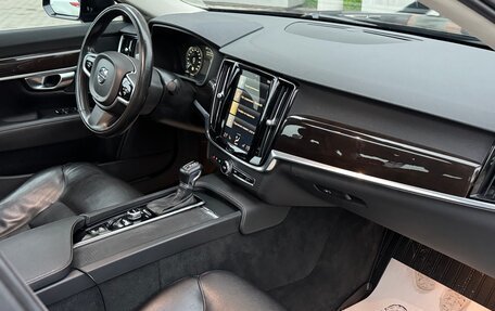 Volvo S90 II рестайлинг, 2017 год, 2 980 000 рублей, 23 фотография