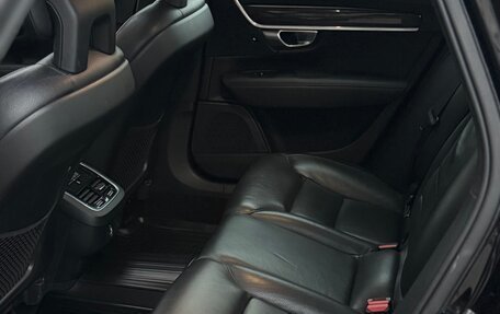 Volvo S90 II рестайлинг, 2017 год, 2 980 000 рублей, 26 фотография