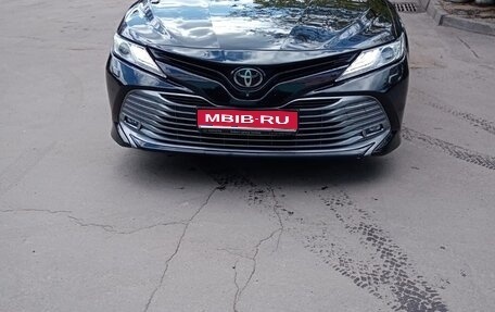 Toyota Camry, 2019 год, 2 730 000 рублей, 1 фотография