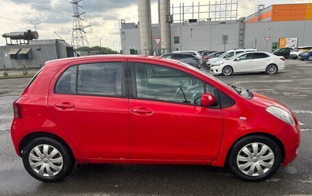 Toyota Yaris III рестайлинг, 2008 год, 440 000 рублей, 2 фотография