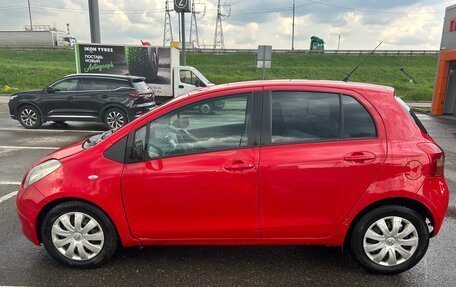 Toyota Yaris III рестайлинг, 2008 год, 440 000 рублей, 3 фотография