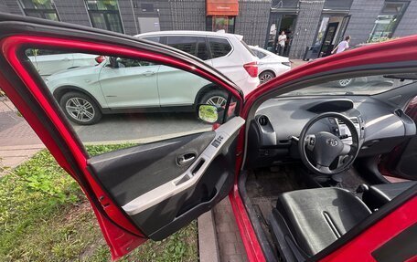 Toyota Yaris III рестайлинг, 2008 год, 440 000 рублей, 12 фотография