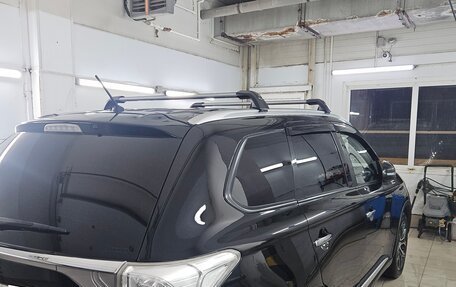 Mitsubishi Outlander III рестайлинг 3, 2014 год, 1 350 000 рублей, 4 фотография
