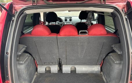 Mitsubishi Colt VI рестайлинг, 2006 год, 270 000 рублей, 11 фотография