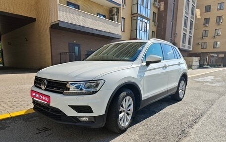 Volkswagen Tiguan II, 2018 год, 2 600 000 рублей, 4 фотография