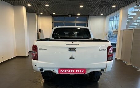 Mitsubishi L200 IV рестайлинг, 2017 год, 1 560 000 рублей, 4 фотография