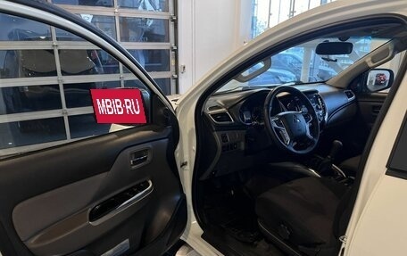 Mitsubishi L200 IV рестайлинг, 2017 год, 1 560 000 рублей, 20 фотография