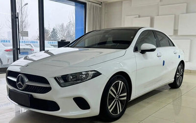 Mercedes-Benz A-Класс, 2022 год, 1 800 000 рублей, 1 фотография