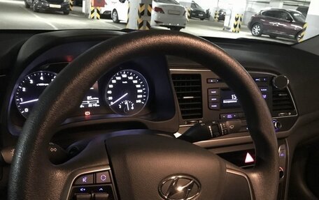 Hyundai Elantra VI рестайлинг, 2017 год, 1 390 000 рублей, 6 фотография