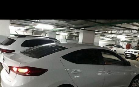 Hyundai Elantra VI рестайлинг, 2017 год, 1 390 000 рублей, 7 фотография