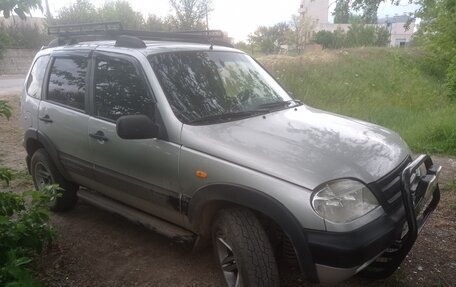 Chevrolet Niva I рестайлинг, 2004 год, 400 000 рублей, 2 фотография