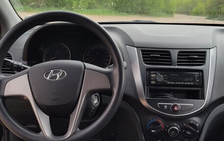Hyundai Solaris II рестайлинг, 2015 год, 840 000 рублей, 9 фотография